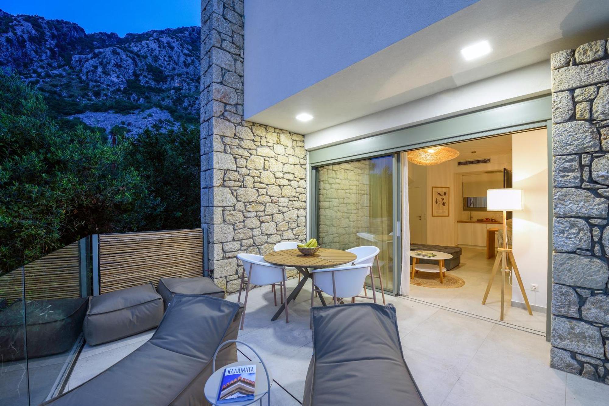 Vila Lithos Retreat 1 Kalamata Exteriér fotografie
